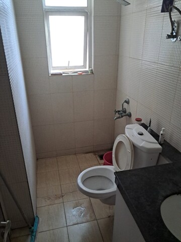 Bathroom in 3 BHK Builder Floor at Gardenia Glory, Sector 46 – for Rent