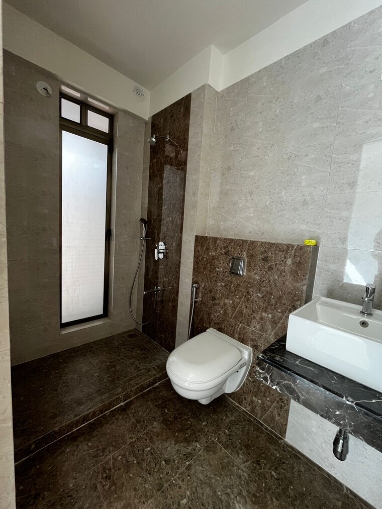 Bathroom, kalpataru-aura 2 Bedroom 751 Sq.Ft. Apartment In Ghatkopar West Mumbai 8376149