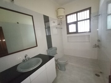 Bathroom in 3.5 BHK Builder Floor at Sector 12 Panchkula – for Rent