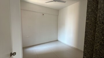Room in 3 BHK Apartment at Science City – for Sale