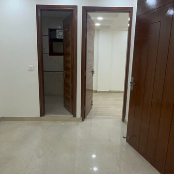 Room in 3 BHK Builder Floor at Chattarpur – for Rent