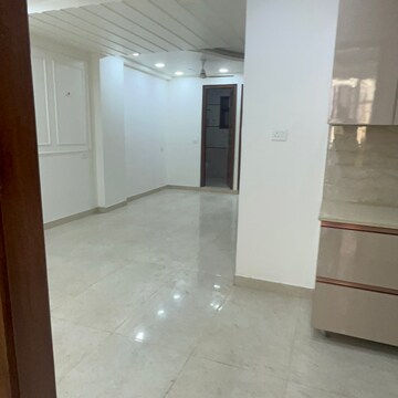 Room in 3 BHK Builder Floor at Chattarpur – for Rent