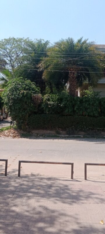  Plot For Sale in Sector 21a