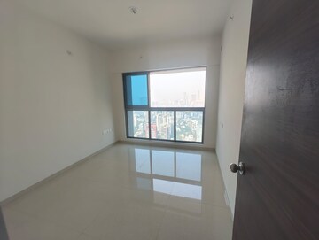 Room in 3 BHK Apartment at Rajesh Raj Infinia, Malad West – for Rent