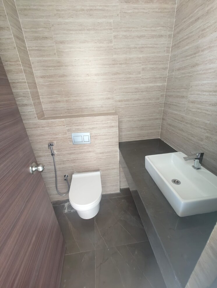 Bathroom, rajesh-raj-infinia 3 Bedroom 1585 Sq.Ft. Apartment In Malad West Mumbai 8376197