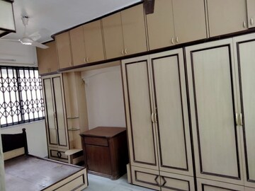 Room in 1 BHK Apartment at Santacruz West – for Rent