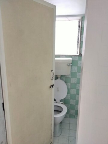 Bathroom in 1 BHK Apartment at Santacruz West – for Rent