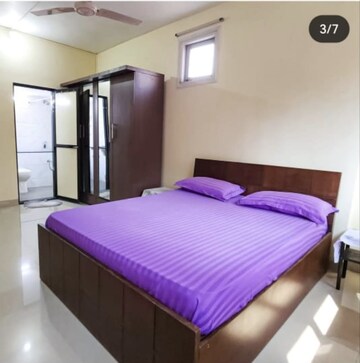 Bedroom in 2 BHK Apartment at Bandra West – for Rent