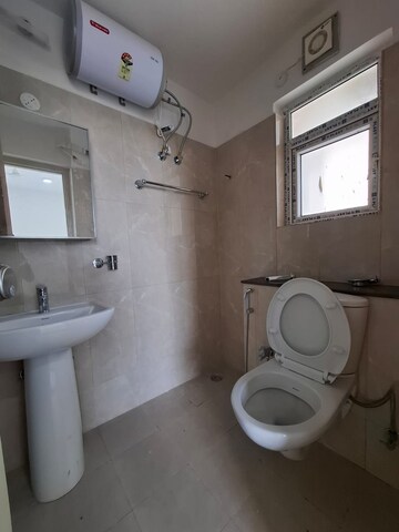 Bathroom in 1 BHK Apartment at South Extension I – for Rent