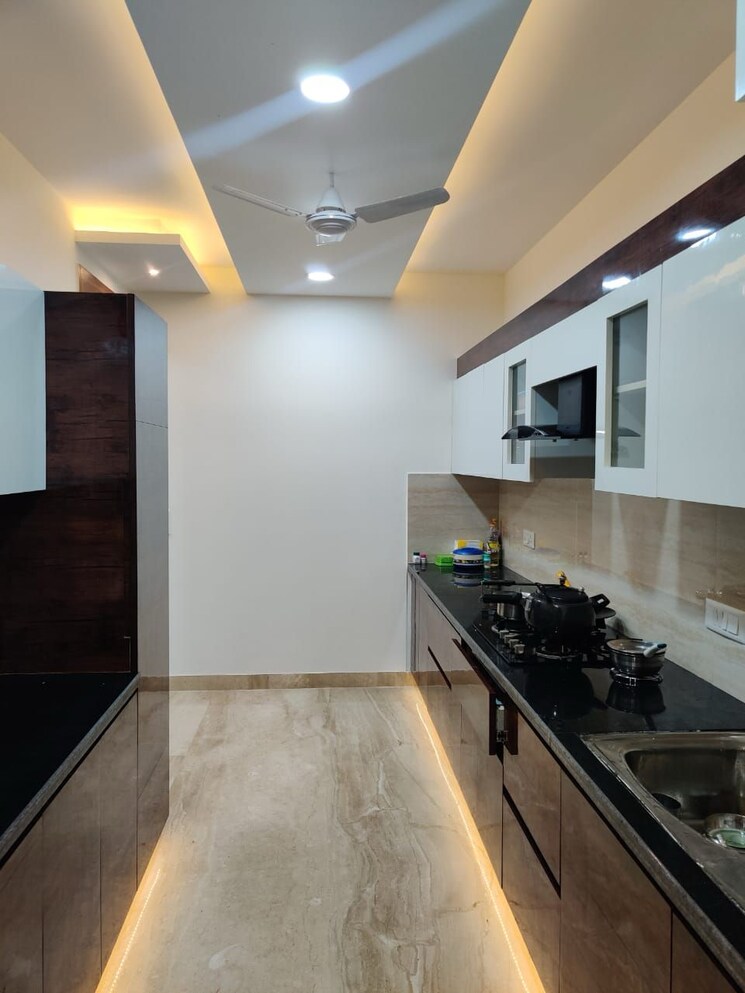 Kitchen, vipul-world-floors 4 Bedroom 4500 Sq.Ft. Independent House In Sector 48 Gurgaon 8376383
