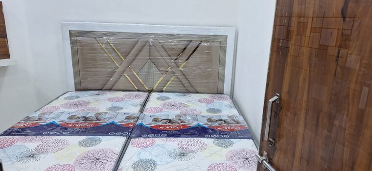 Bedroom, rohini sector 7 2 Bedroom 500 Sq.Ft. Builder Floor In Rohini Sector 7 Delhi 8376511