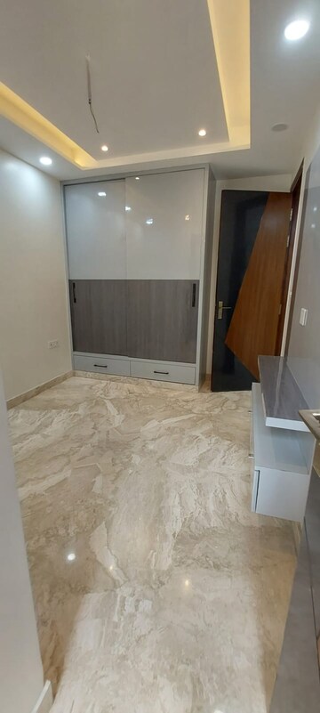 Bedroom in 2 BHK Builder Floor at Paschim Vihar – for Rent