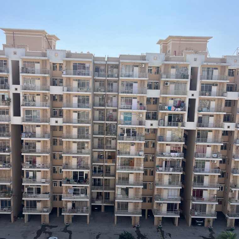 Exterior View, signature-the-serenas 2 Bedroom 531 Sq.Ft. Apartment In Sohna Sector 33 Gurgaon 8376578