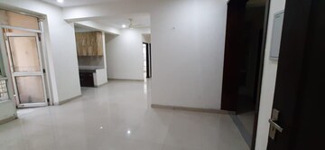 Room in 3 BHK Apartment at Dreamland The Willows, Sain Vihar – for Rent