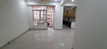 Room in 3 BHK Apartment at Dreamland The Willows, Sain Vihar – for Rent