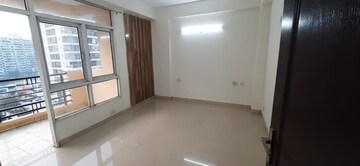 Room in 3 BHK Apartment at Dreamland The Willows, Sain Vihar – for Rent