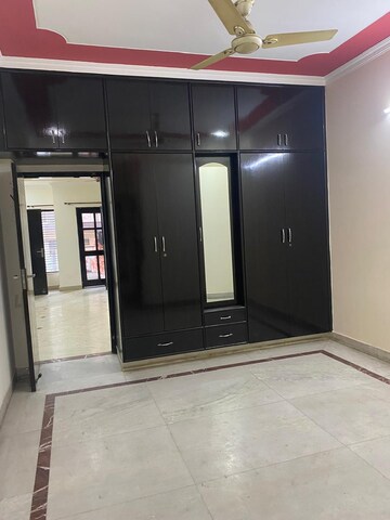 Room in 2 BHK Builder Floor at Sector 47 – for Rent