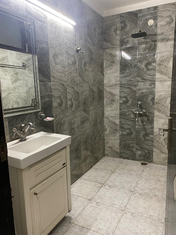 Bathroom in 2 BHK Builder Floor at Sector 47 – for Rent