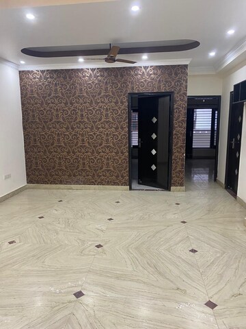 Bedroom in 2 BHK Builder Floor at Sector 47 – for Rent