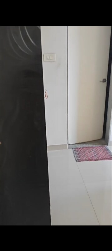 Room in 2 BHK Apartment at Sai Nagari CHS Kalyani Nagar, Kalyani Nagar – for Rent
