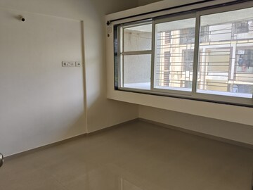 Room in 1 BHK Apartment at Spring Grove Uno Society, Kandivali East – for Rent