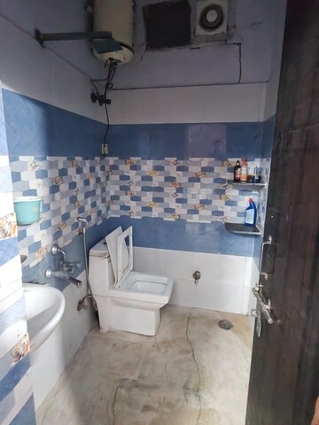 Bathroom in 1 RK Builder Floor at Sector 38 – for Rent