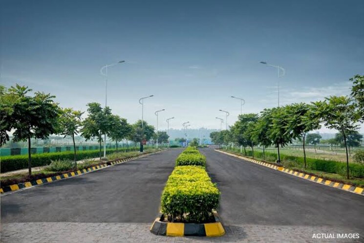 Garden, orris-golf-homes-greenbay  1350 Sq.Ft. Plot In Sector 22d Yamuna Expressway Greater Noida 8376662