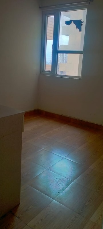 Room in 2 BHK Apartment at Tulip Lemon, Sector 69 – for Rent
