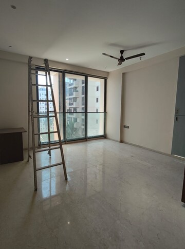Room in 3 BHK Apartment at Anandi Bhuvan, Santacruz East – for Rent