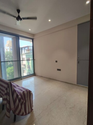 Room in 3 BHK Apartment at Anandi Bhuvan, Santacruz East – for Rent