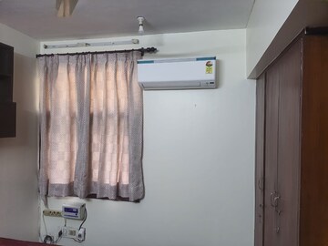 Room in 3 BHK Apartment at Greater Kailash I – for Rent
