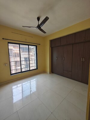Room in 2 BHK Apartment at Seawoods – for Sale