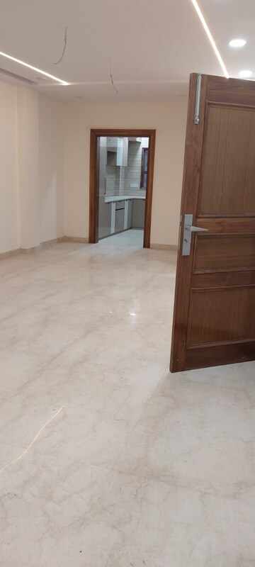 Living Room in 3 BHK Builder Floor at Paschim Vihar – for Rent