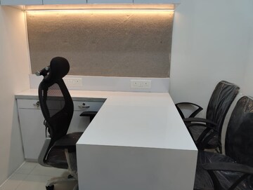  Office Space For Rent in Express Zone, Malad East