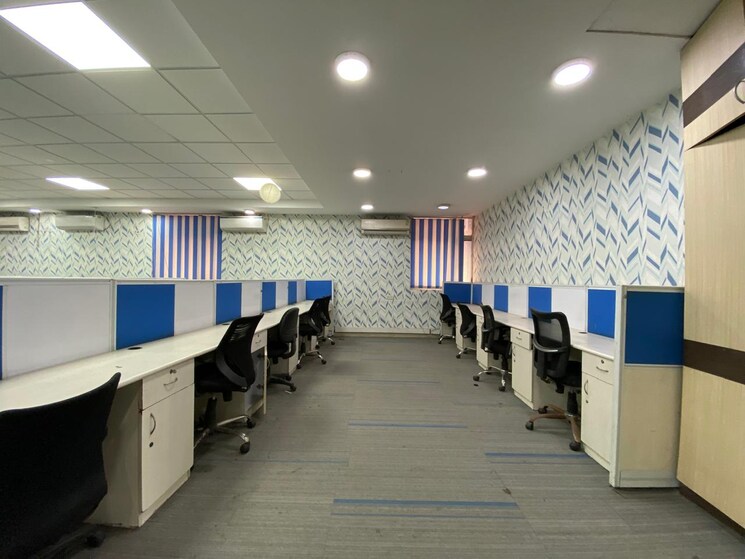  Parking, sector 63 Commercial Office Space 5500 Sq.Ft. In Sector 63 Noida 8376766