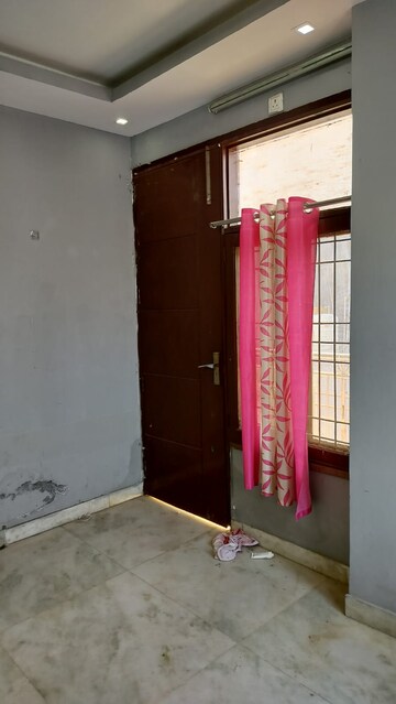 2 BHK Builder Floor For Rent in Ignou Road