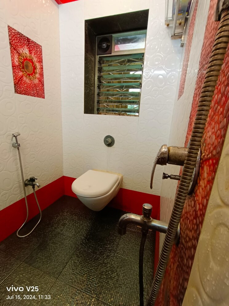 Bathroom, karan-chs-versova 3 Bedroom 1000 Sq.Ft. Apartment In Versova Mumbai 8376812