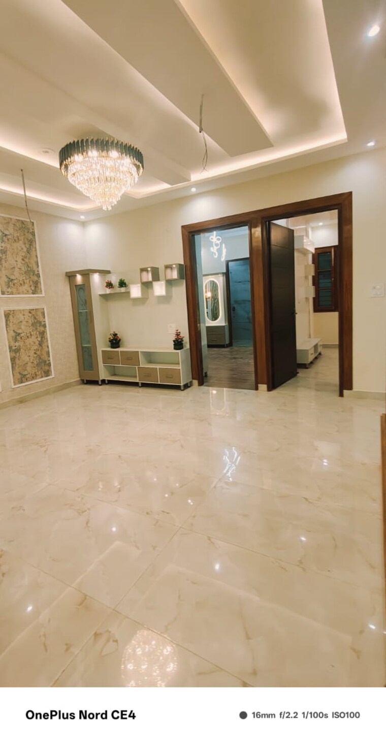 Room, ludhiana chandigarh hwy 3 Bedroom 1125 Sq.Ft. Apartment In LudhianA Chandigarh Hwy Mohali 8376826