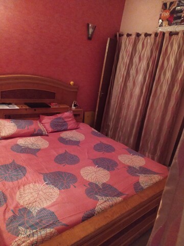 Bedroom in 2 BHK Apartment at Shipra Suncity, Vaibhav Khand – for Rent