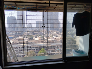 Room in 1 BHK Apartment at Bhuleshwar – for Sale