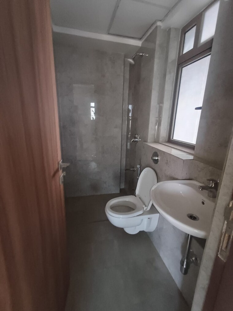 Bathroom, mohid-swiz-heights 1 Bedroom 471 Sq.Ft. Apartment In Andheri West Mumbai 8376930