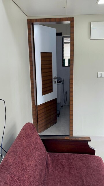 Room in 2 BHK Apartment at Evershine Cosmic, Andheri West – for Rent