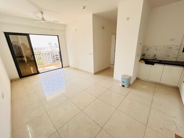 Room in 3 BHK Apartment at Amanora Trendy Homes, Hadapsar – for Rent