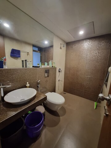 Master Bedroom in 2 BHK Apartment at Lodha Eternis, Andheri East – for Rent