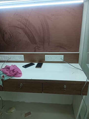  Office Space For Rent in Express Zone, Malad East