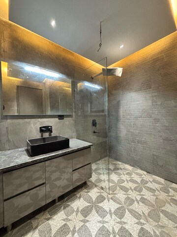 Kitchen in 4 BHK Builder Floor at Sector 41 – for Sale