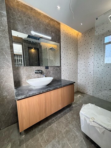 Kitchen in 4 BHK Builder Floor at Sector 41 – for Sale