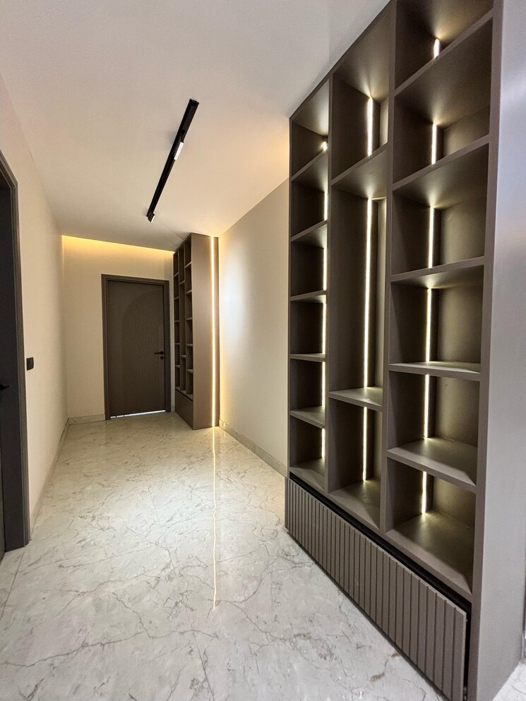 Room, sector 41 4 Bedroom 450 Sq.Yd. Builder Floor In Sector 41 Faridabad 8377111