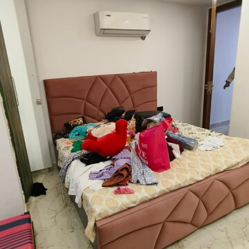 Bedroom in 2 BHK Apartment at Chattarpur – for Rent