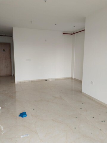 Room in 2 BHK Apartment at Godrej Urban Park, Chandivali – for Rent